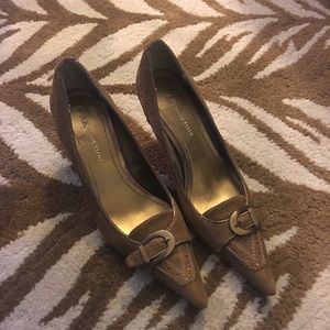 Anne Klein kitten heel